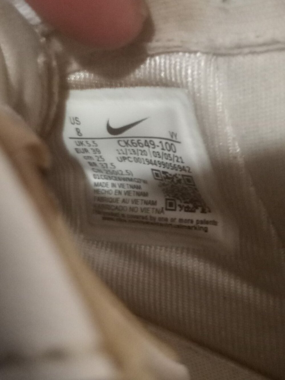 Nike Air Force 1 Pixel Womens Size 8 White Lifestyle Sneakers Gold Chain Key - Picture 2 of 14